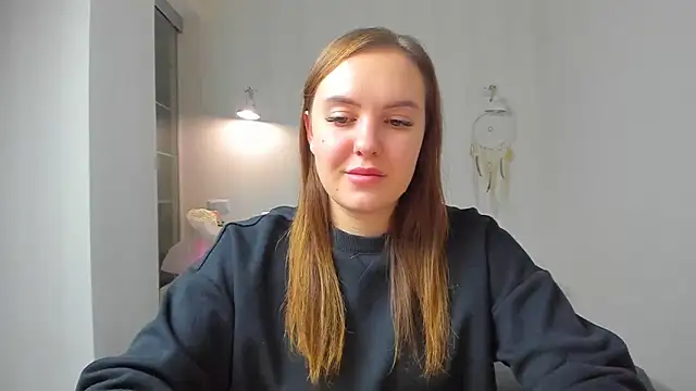 EmmaNorman online show from 10-08-25, 04:15