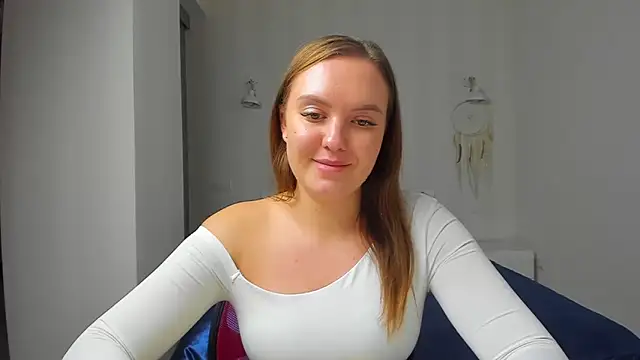 EmmaNorman online show from 10-24-25, 02:13