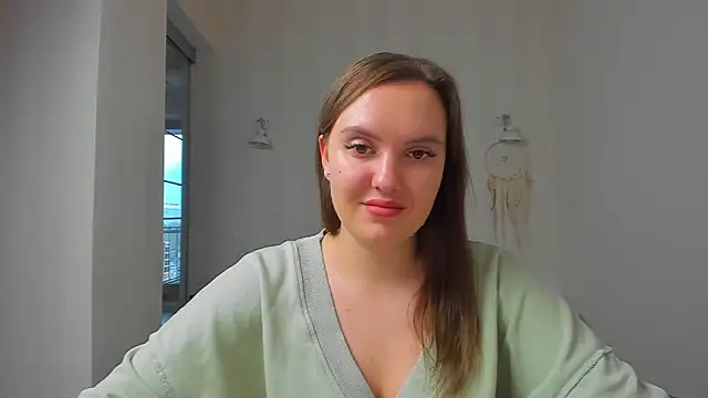 EmmaNorman online show from 11-19-25, 01:22