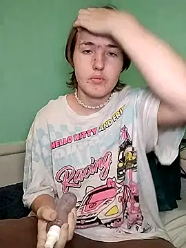 Snapshot of angelbliss10100 chatting on 10-04-25, 06:17 angelbliss10100 online show from 10-04-25, 06:17