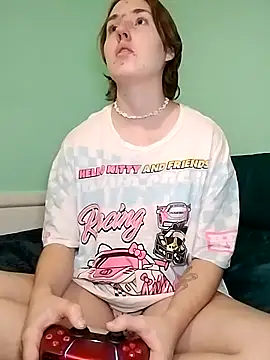 Snapshot of angelbliss10100 chatting on 10-05-25, 06:06 angelbliss10100 online show from 10-05-25, 06:06