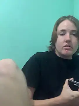 Snapshot of angelbliss10100 chatting on 10-27-25, 04:11 angelbliss10100 online show from 10-27-25, 04:11