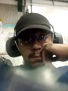 Snapshot of safadinhoo007 chatting on 11-15-25, 02:20 safadinhoo007 online show from 11-15-25, 02:20