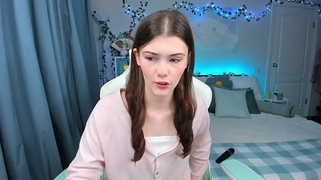 Zoe Vee online show from 10-23-25, 03:28