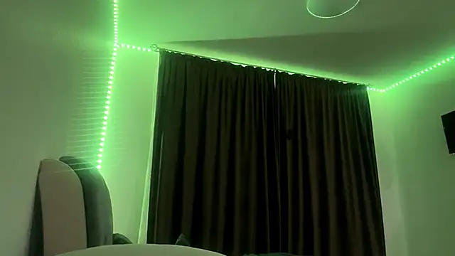GwenFay online show from 09-09-25, 04:06