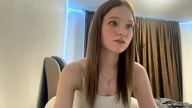 GwenFay online show from 09-10-25, 04:40