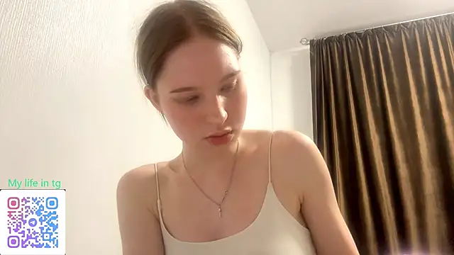 GwenFay online show from 09-30-25, 03:17