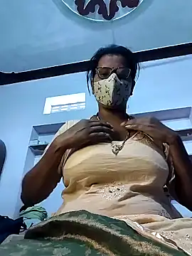 Snapshot of sexy_aaru chatting on 10-05-25, 06:56 sexy aaru online show from 10-05-25, 06:56