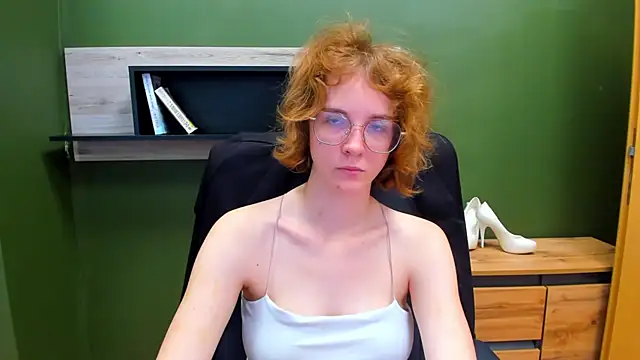 Snapshot of juicyPenny chatting on 09-09-25, 06:35 juicyPenny online show from 09-09-25, 06:35