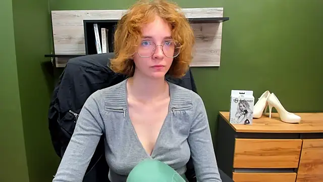 Snapshot of juicyPenny chatting on 09-12-25, 06:24 juicyPenny online show from 09-12-25, 06:24