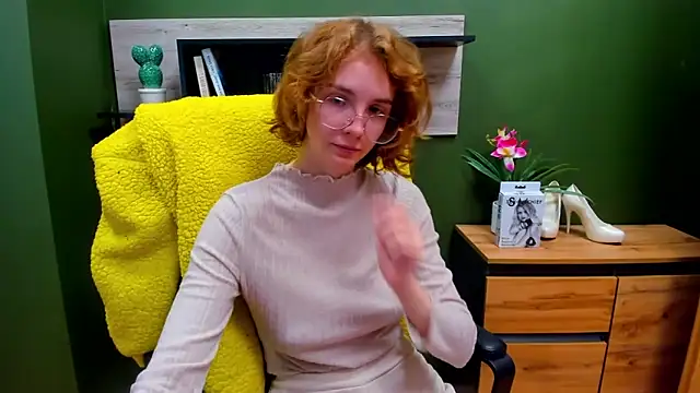 Snapshot of juicyPenny chatting on 09-23-25, 06:27 juicyPenny online show from 09-23-25, 06:27