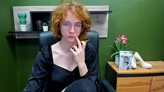 Snapshot of juicyPenny chatting on 09-25-25, 06:28 juicyPenny online show from 09-25-25, 06:28