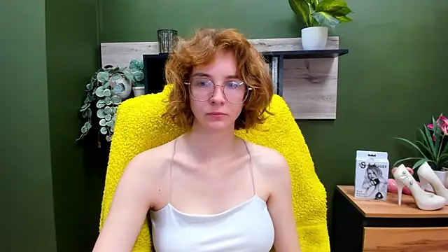 Snapshot of juicyPenny chatting on 10-16-25, 06:47 juicyPenny online show from 10-16-25, 06:47