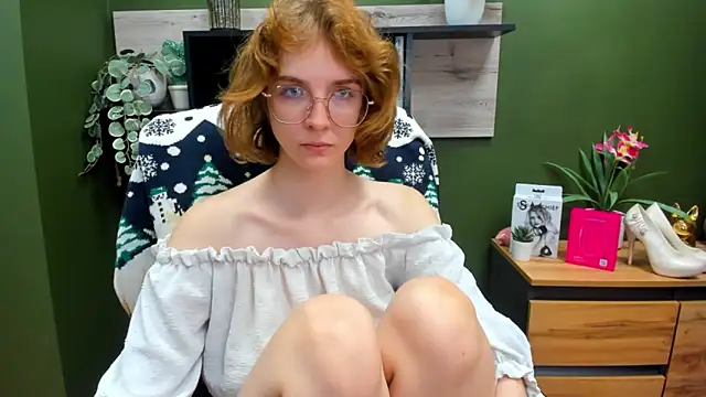 Snapshot of juicyPenny chatting on 10-27-25, 07:34 juicyPenny online show from 10-27-25, 07:34