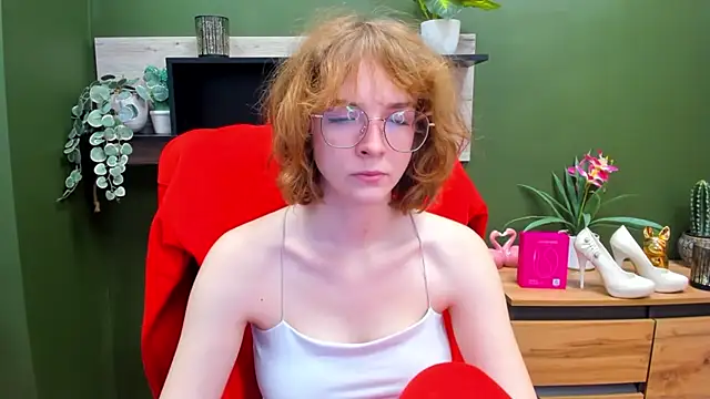 Snapshot of juicyPenny chatting on 11-05-25, 07:30 juicyPenny online show from 11-05-25, 07:30