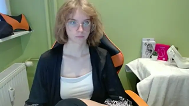 Snapshot of juicyPenny chatting on 11-20-25, 07:30 juicyPenny online show from 11-20-25, 07:30