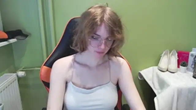 Snapshot of juicyPenny chatting on 11-24-25, 07:30 juicyPenny online show from 11-24-25, 07:30