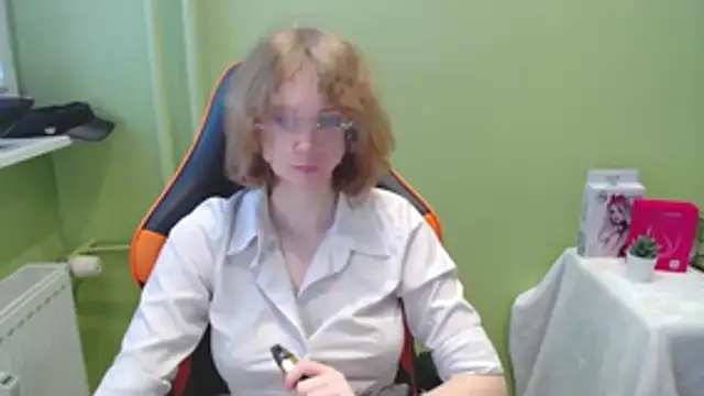 Snapshot of juicyPenny chatting on 11-25-25, 07:41 juicyPenny online show from 11-25-25, 07:41