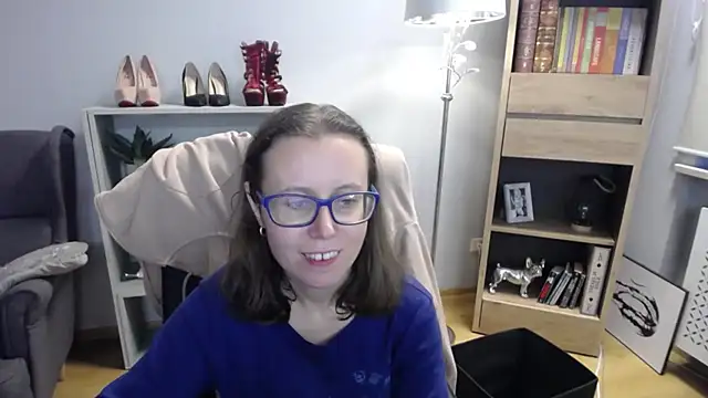 sweetxLizzy online show from 10-27-25, 05:33