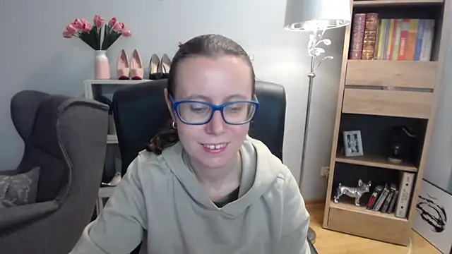 sweetxLizzy online show from 11-18-25, 05:34