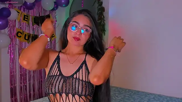 Snapshot of latingabby chatting on 11-06-25, 01:28 latingabby online show from 11-06-25, 01:28