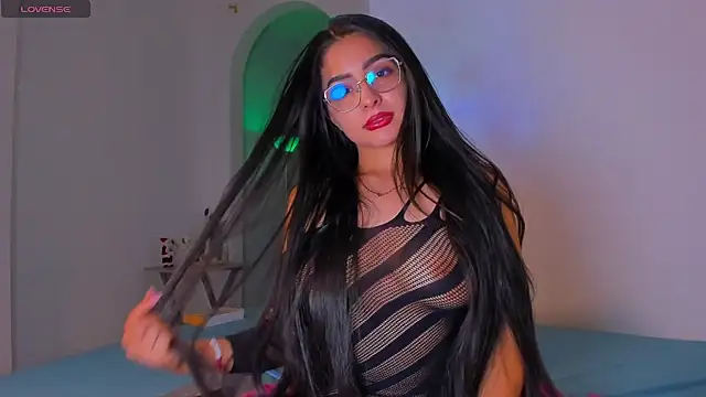 Snapshot of latingabby chatting on 11-15-25, 12:30 latingabby online show from 11-15-25, 12:30