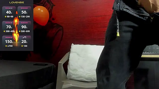 Snapshot of Damian_Shakur chatting on 11-12-25, 06:08 Damian Shakur online show from 11-12-25, 06:08