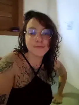 Snapshot of Blue_Liz chatting on 02-01-26, 05:55 Blue Liz online show from 02-01-26, 05:55