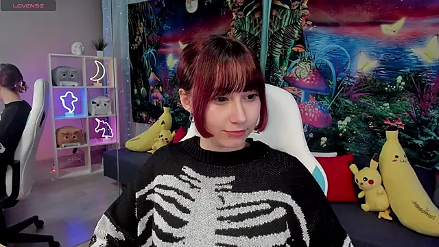 ClaraParks online show from 11-05-25, 06:41