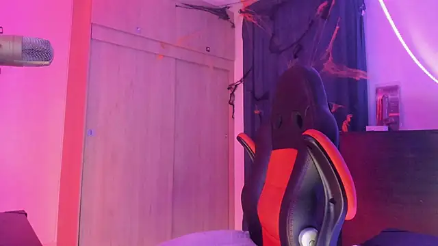 Snapshot of CorvisXnc0012 chatting on 11-02-25, 04:37 CorvisXnc0012 online show from 11-02-25, 04:37