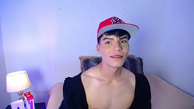 Dulcey  online show from 10-03-25, 04:20