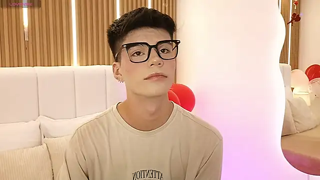 Snapshot of Dulcey_ chatting on 02-14-26, 03:58 Dulcey online show from 02-14-26, 03:58