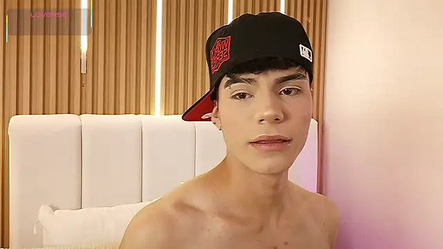 Snapshot of Dulcey_ chatting on 02-20-26, 03:47 Dulcey online show from 02-20-26, 03:47