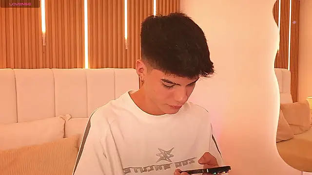 Snapshot of Dulcey_ chatting on 03-15-26, 04:51 Dulcey online show from 03-15-26, 04:51