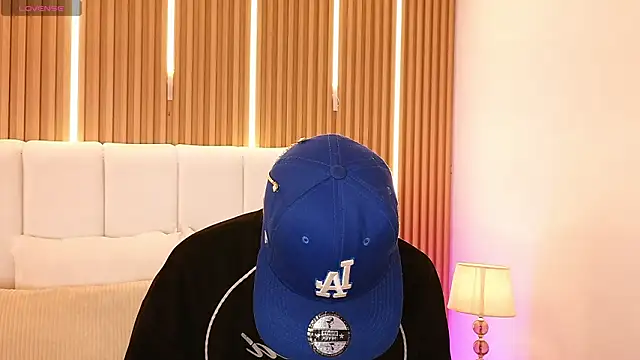 Snapshot of Dulcey_ chatting on 03-20-26, 05:12 Dulcey online show from 03-20-26, 05:12