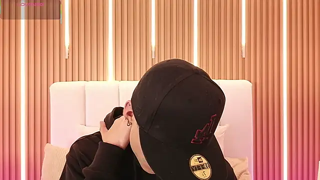 Snapshot of Dulcey_ chatting on 04-05-26, 04:53 Dulcey online show from 04-05-26, 04:53