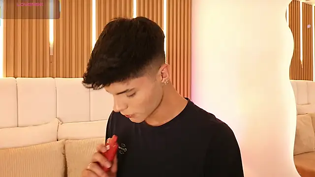 Snapshot of Dulcey_ chatting on 04-12-26, 04:39 Dulcey online show from 04-12-26, 04:39