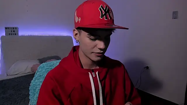 Snapshot of Dulcey_ chatting on 04-16-26, 09:10 Dulcey online show from 04-16-26, 09:10