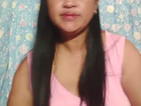 hotolivia34 online show from 11-16-25, 12:16