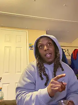 Snapshot of BigWayneDC chatting on 10-18-25, 08:37 BigWayneDC online show from 10-18-25, 08:37