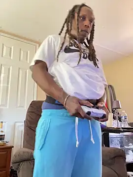 Snapshot of BigWayneDC chatting on 04-15-26, 07:58 BigWayneDC online show from 04-15-26, 07:58