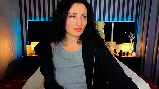 Snapshot of MissRossi chatting on 10-11-25, 06:50 MissRossi online show from 10-11-25, 06:50