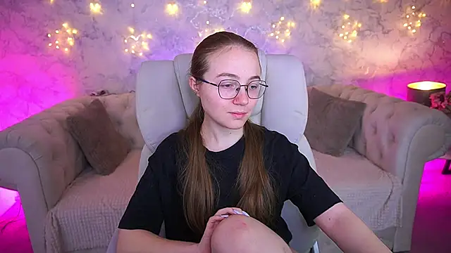 ArrinaWairr online show from 03-18-26, 07:11