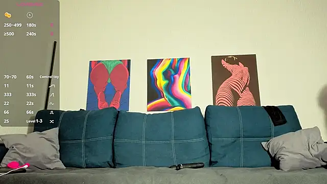 TrixiBell online show from 03-04-26, 04:29