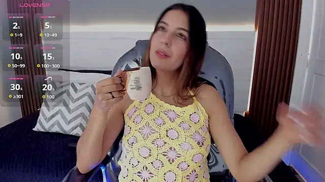 Emmy Meadows online show from 10-02-25, 07:21