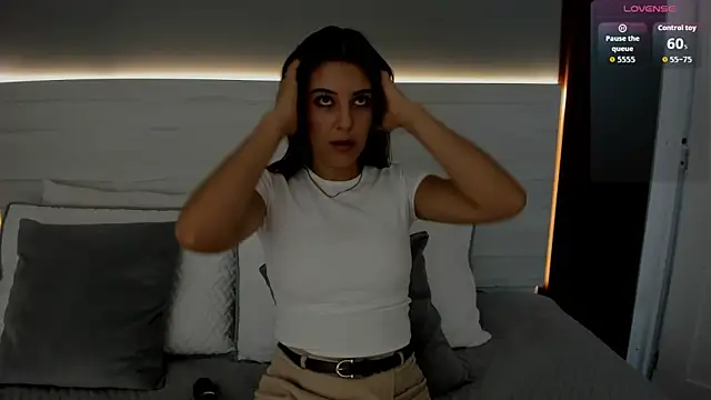 Emmy Meadows online show from 10-04-25, 07:23