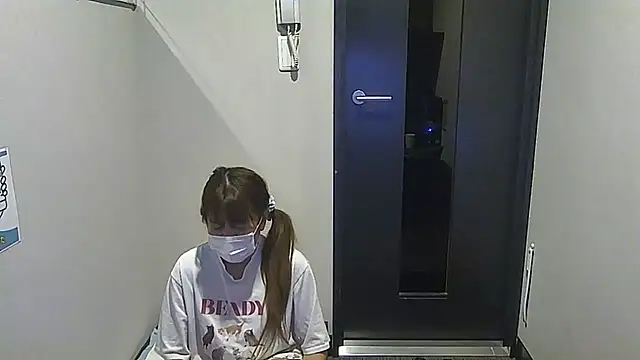 Snapshot of SAKI_saki_01 chatting on 10-10-25, 11:20 SAKI saki 01 online show from 10-10-25, 11:20