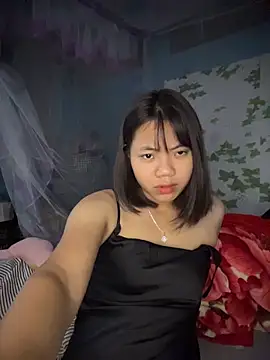 Snapshot of NinaChu chatting on 10-25-25, 04:09 NinaChu online show from 10-25-25, 04:09