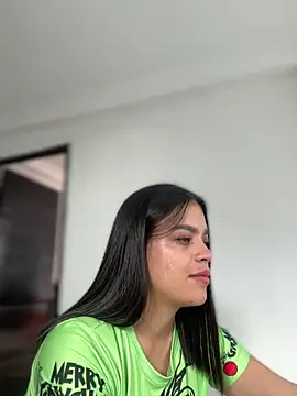 JuanitaMore01 online show from 12-17-25, 07:09