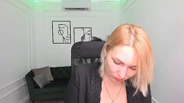 CamilaFatem online show from 09-22-25, 08:00